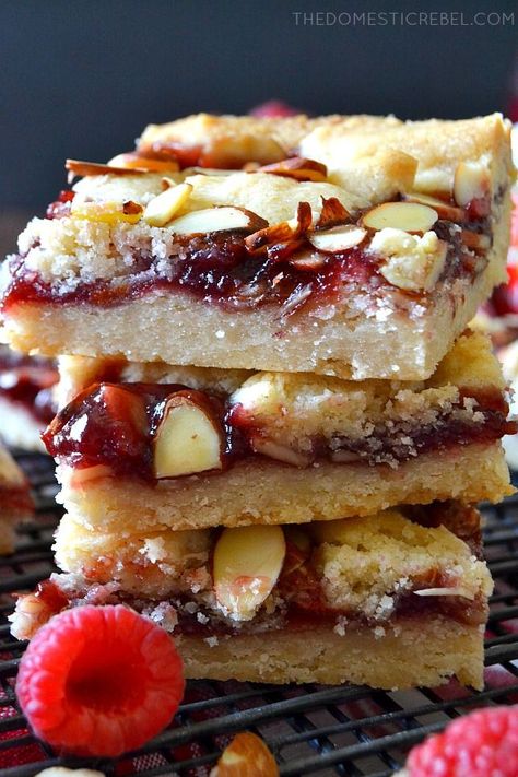 Desserts Bars, Baking Biscuits, Streusel Bars, Easy Bar Recipes, Crumb Bars, Almond Bars, Linzer Cookies, Shortbread Bars, Raspberry Almond