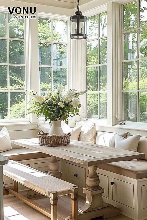 Cozy Nooks To Use Spare Spaces In The Home – VQNU Breakfast Nook Seating Area, Breakfast Window Nook, Banquette Window Seating, Kitchen Nook With Bench, Window Seat Dining Table, Dining Table With Bench Seating, Tiny Breakfast Nook, Kitchen Table Booth, Rustic Breakfast Nook