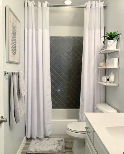 2 Shower Curtains Ideas, White Spa Bathroom, Shower Curtain Ideas, Small Bathroom With Shower, Decor Organization, Bathroom Cleaning Hacks, Waffle Fabric, Curtain Ideas, Small Bathroom Design