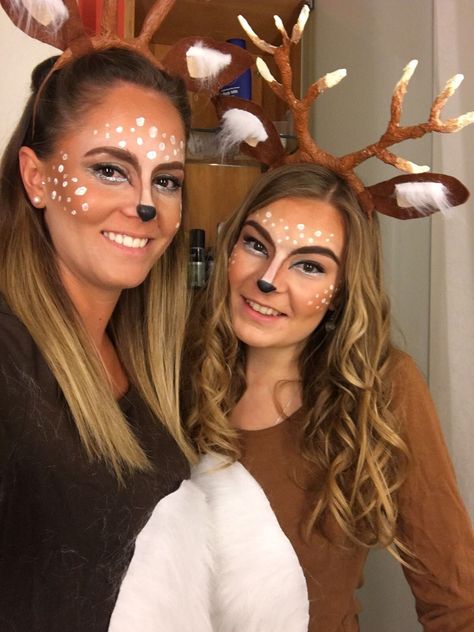 Moose Makeup Halloween, Deer Face Paint Halloween, Deer Costume Women, Reindeer Makeup, Cowgirl Halloween Costumes, Karneval Diy, Deer Makeup, Christmas Face Painting, Halloweenský Makeup