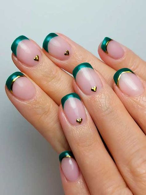 Short French Emerald Green Nails Emerald Green Nails, Emerald Nails, Green Acrylic Nails, Elegant Manicure, Dark Green Nails, Green Nail Art, Gold Nail Polish, Gold Nail Designs, Nails Gold