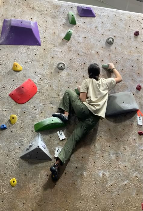 Borderland Aesthetic, Rock Climbing Aesthetic, Physically Healthy, Climbing Outfits, Better Gut Health, Visuell Identitet, Lift Weights, Sit Ups, Climbing Wall