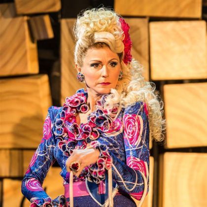 Mrs Wormwood Matilda Costume, Mrs Wormwood Makeup, Mrs Wormwood Costume, Mrs Wormwood Matilda, Matilda Makeup, Mrs Wormwood, Matilda Hair, Matilda Costumes, Matilda Cast