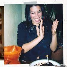 Amy Winehouse - Happy Birthday Amy... 14.09.1983 - forever 🖤 | Facebook Amy Winehouse Birthday, Happy Birthday Amy, Movie Amy, Instagram Happy Birthday, Amy Winehouse, Female Singers, Makeup Trends, Cool Girl, Documentaries