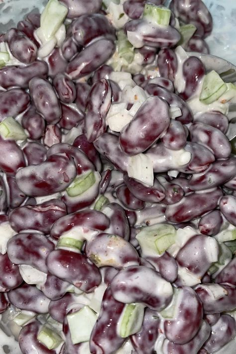 Bean Salad Recipes Easy, Red Bean Salad, Bean Salsa Recipe, Kidney Bean Salad, Recipes With Kidney Beans, Celery Salad, Vegetable Dips, Salad Inspiration, Grandma Cooking