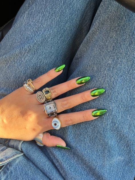 Like Green Chrome Nails, Winter Nail Ideas Coffin, Brat Green Nails, Chrome Colored Nails, Color Chrome Nails, Green Chrome Nails Designs, Chrome Green Nails, Brat Nails, Green Chrome Nails