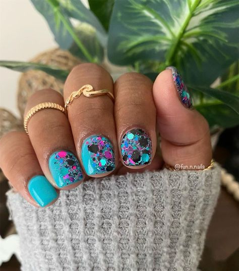 Purple And Teal, Teal And Pink, Bright Blue, Happy Friday, Pink Nails, Black Metal, Aurora, Glitter, Nails