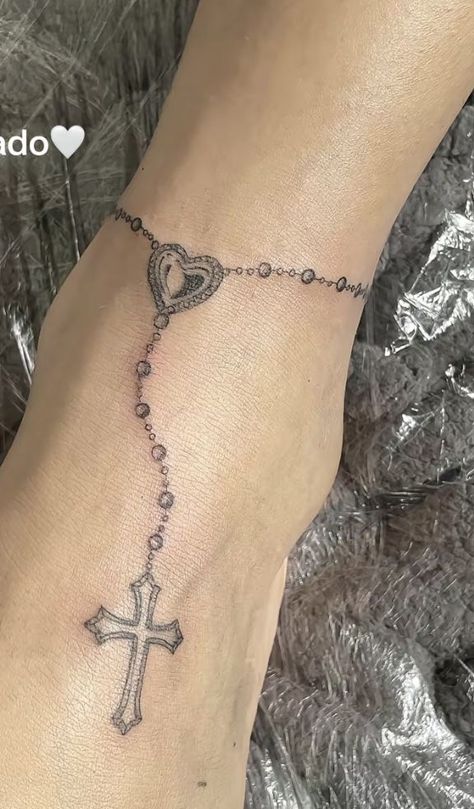 Rosary Beads Tattoo Women Ankle, Tattoo Ideas Rosary, Rosery Tattoos Hand, Simple Mexican Tattoo, Simple Rosary Tattoo, Rosary Hand Tattoos For Women, Rosary Tattoo Ankle, Christanity Tattoos Women, Ankle Chain Tattoo