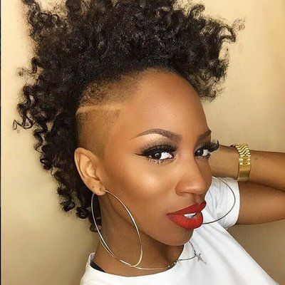 Cute and Curly Mohawks Afro Mohawk, Short Hair Mohawk, Curly Mohawk Hairstyles, Mohawk Hairstyles For Women, Short Mohawk, Women Shaved Sides, Hipster Haircut, Curly Mohawk, Shaved Hairstyles