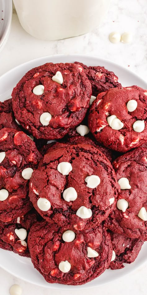 Red Velvet Cookies Aesthetic, Red Velvet Food, Velvet Cookies Recipe, Red Velvet Cookies Recipe, White Chocolate Chips Recipes, Red Velvet Cake Mix Cookies, Red Velvet Cookie Recipe, Velvet Desserts, Chips Recipes