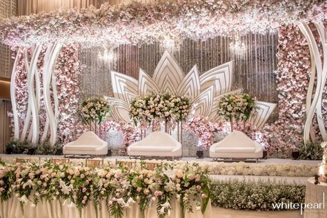 Grand Wedding Stage Decorations, Engagement Stage Decoration, Reception Stage Decor, Simple Stage Decorations, Wedding Setup, Wedding Stage Backdrop, Wedding Stage Decor, Reception Backdrop, Wedding Background Decoration