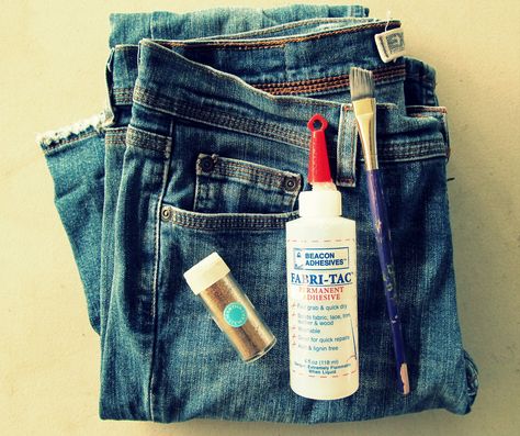 Glitter Jean Pocket, DIY Glitter Jeans Diy, Glitter Jeans, Bling Jeans, Diy Glitter, Jean Pockets, Glitter Diy, Jeans Diy, Old Jeans, Sewing Clothes