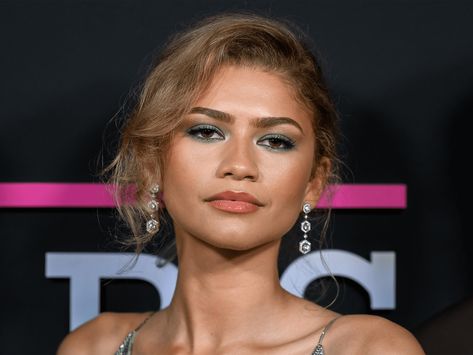 Zendaya Just Debuted Bright Honey Blonde Hair Bright Honey Blonde, Bright Honey Blonde Hair, White Louboutin, Blonde Updo, Pink Lip Gloss, Green Makeup, Honey Blonde Hair, Body Hair Removal, Lip Hair