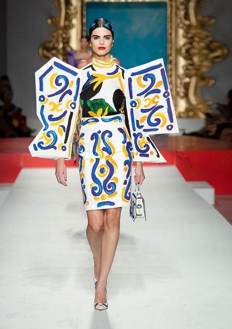 Cubism Fashion, Moschino Runway, Creative Wear, Unusual Dresses, Pop Art Fashion, Trend Fabrics, Fashion Archive, Fashion Illustration Sketches, 2020 Fashion