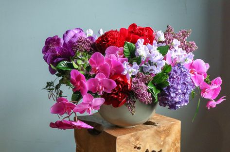 Foxglove Flower Arrangement, Winston Flowers, Mothers Day Baskets, Homemade Mothers Day Gifts, Mother's Day Bouquet, Cute Mothers Day Gifts, Get Well Flowers, Rose Varieties, Exotic Orchids