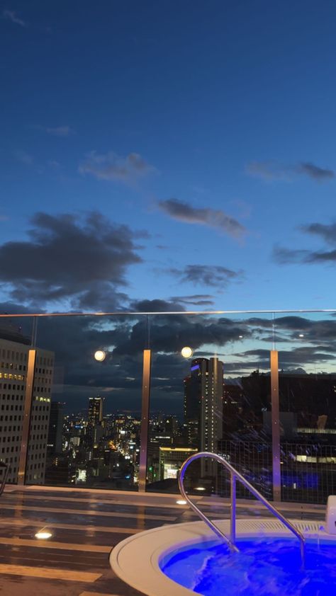 Rooftop Pool Aesthetic, Pool At Night Aesthetic, Late Night Swim Aesthetic, Late Night Pool Aesthetic, Rooftop City, Rooftop Pool New York, Balcony Pool, Pool With City View Night, City Background