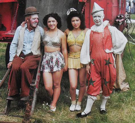 1950s CLOWNS Acrobats Circus Performers Men Women Acrobats Circus, Vintage Circus Costume, Old Circus, Thorpe Park, Circus Vintage, Under The Big Top, Circus Aesthetic, Circus Clowns, Circus Sideshow