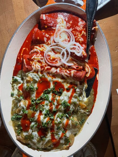 Fajita Enchiladas, Apple Stack Cake Recipe, Stack Cake Recipe, Green Chile Sauce, Red Chile Sauce, Cheesy Grits, Red And Green Christmas, Tomato Pie, Roasted Brussel