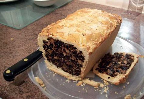 Easy-to-follow Black Bun recipe to make The Broons' favourite Hogmanay fruit cake wrapped in pastry. Traditional Scottish Food, Scottish Desserts, Black Bun, Scottish Dishes, British Desserts, Fruity Cake, Cake Wraps, Scottish Recipes, Bbc Food