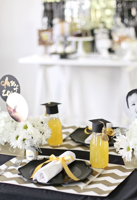 Get graduation party tablescape ideas here, including these graduation place settings with celebration details, here. #graduationtablescape #graduation #graduationparty Graduation Table Setting, Black And Gold Graduation Party, Degree Party, Graduation Party Inspiration, Black And Gold Graduation, Nursing School Graduation Party, Grad Party Favors, Graduation Party Table, Graduation Party Games