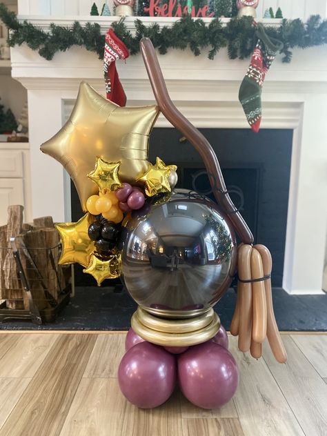 A Harry Potter balloon sculpture with glasses, broom and stars available in Cleveland Ohio. Harry Potter Balloons, Arch Balloon Garland, Harry Potter Birthday Decorations, Balloon Centerpieces Diy, Harry Potter Day, Harry Potter Theme Birthday, Balloon Gifts, Arch Balloon, Cumpleaños Harry Potter