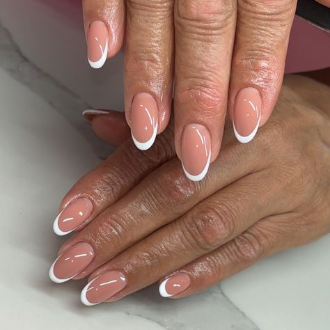 Structured rubber gel on natural nails 💅🏻😍 Almond Natural Nails, Gel On Natural Nails, Natural Gel Nails, Rubber Gel, Natural Nails, Nail Ideas, Acrylic Nails, Almond, Nails