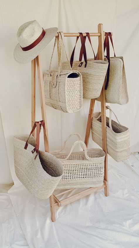 straw bags and hats accessories handmade by artisans in mexico with sustainable palm straw materials Bag Display Ideas, Accessories Shop Design, Straw Hats For Women, Handbag Display, Bags And Totes, Made Accessories, Basket Bags, Booth Decor, Art And Craft Shows