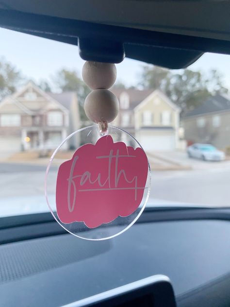 Christian Car Decor, Glowforge Car Charms, Christian Car Charms, Car Mirror Hangers Aesthitux, Wood Car Charms Rear View Mirror, Car Mirror Decorations, Vinyl Board, Car Deco, Craft Display