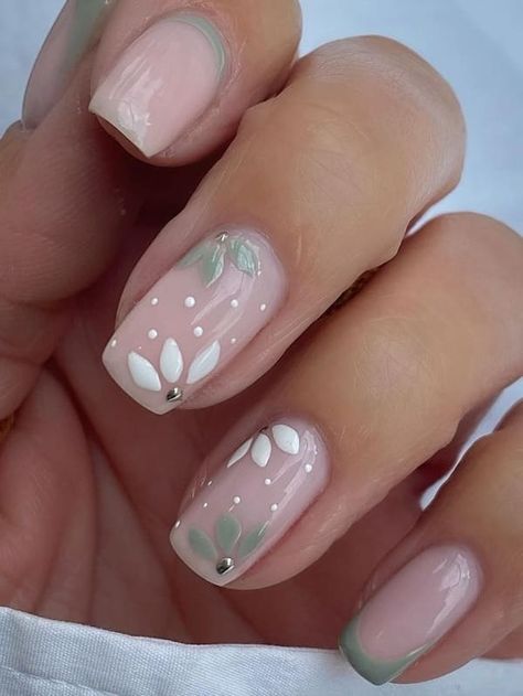 Floral Nail Ideas, Sage Green Nails, Nail Art Mariage, Bridesmaids Nails, Green Acrylic Nails, Green Nail Art, Green Nail Designs, Floral Nail Designs, Floral Nail