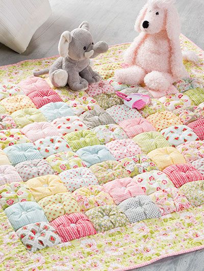 Creative Studio Puff Quilt Pattern, Biscuit Quilt, Puffy Quilt, Colchas Quilting, Hantverk Diy, Bubble Quilt, Puff Quilt, Baby Quilt Patterns, Childrens Quilts