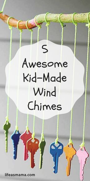 Kids love wind chimes because they awaken the senses. The sights and sounds are fascinating to our children. That’s why making wind chimes is a great project for kids. Check out these 5 totally cool ones and then make some noise with your kiddos. Wind Chimes Kids, Make Wind Chimes, Diy Wind Chimes, Deco Nature, Garden Art Projects, Creative Gardening, The Senses, Fun Craft, Furniture Storage