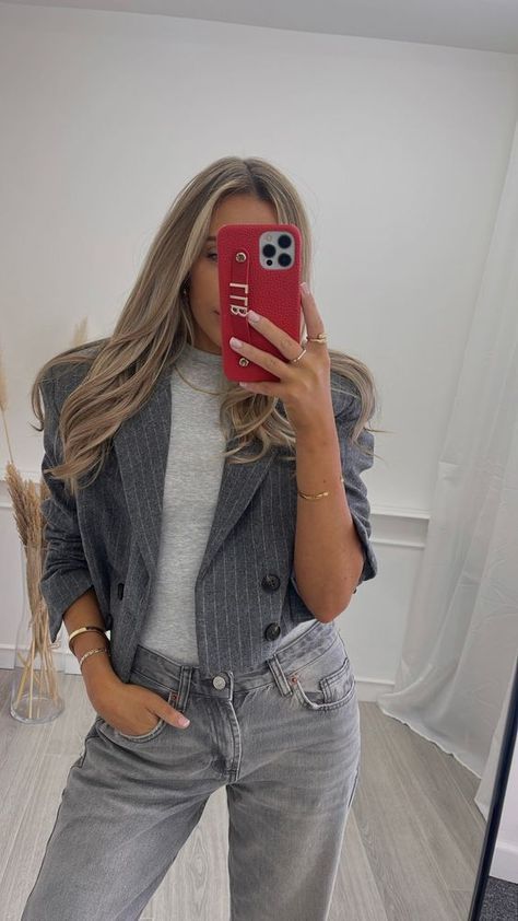 Fashion: #fashion, #style, #outfitinspiration, #beauty Short Blazer Outfits, Pub Outfit, Crop Blazer Outfit, Slacks Outfit, Workwear Outfits, Inexpensive Clothes, Pinstripe Pattern, Work Wear Outfits, Sleek Dress