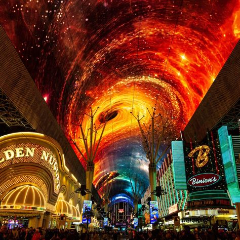 My 8 Favorite Experiences On Fremont Street In Las Vegas | TravelAwaits Fremont Street Las Vegas, Las Vegas View, Las Vegas Boulevard, Fremont Street Experience, Old Vegas, Cosmopolitan Las Vegas, Las Vegas Vacation, Vegas Vacation, Vegas Hotel