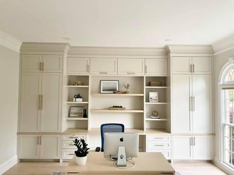 Built In Desk And Shelves, Cozy Office Space, Home Office Built Ins, Ohio House, Office Built Ins, Cozy Office, Contemporary House Exterior, Office Bookcase, Cabinetry Design