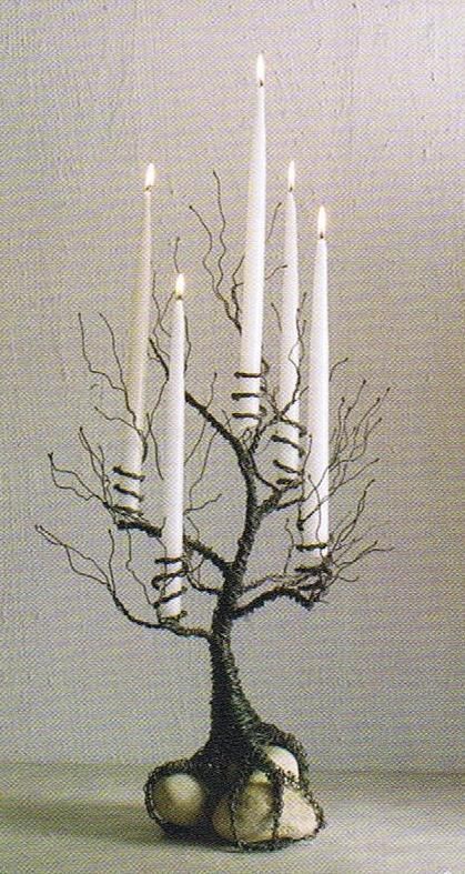 Very creative chandelier! Tree Branch Candle Holder, Hantverk Diy, Tree Candle Holders, Wire Trees, Diy Candle Holders, Diy Candle, Wire Tree, Candle Tree, Woodworking Jigs