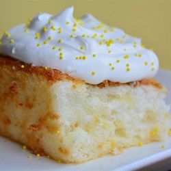 Pineapple Angel Food Cake I - Allrecipes.com Pineapple Angel Food Cake, Banana Chocolate Chip Cake, Pineapple Angel Food, Pineapple Recipe, Cakes To Make, Cake Cooking, Angel Food Cake Mix Recipes, Cake Mug, Sour Cream Coffee Cake