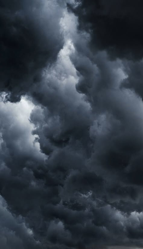 Photo Ciel, Stormy Skies, Clouds Photography, Dark Clouds, Stormy Weather, Cloud Painting, Storm Clouds, Six Feet Under, Sky And Clouds