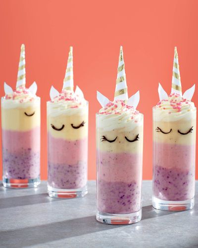 Unicorn Smoothie - ALDI UK Unicorn Smoothie, Sleepover Snacks, Unicorn Party Food, Unicorn Desserts, Aldi Recipes, Raspberry Smoothie, Unicorn Foods, Blueberries Smoothie, Easy Lunch