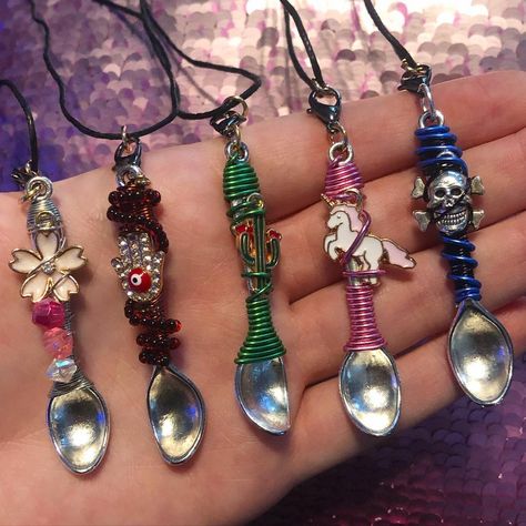 ~Art Cat Creations~ on Instagram: “~$14.20 tiny spoon necklace sale~ 🌿 free US shipping (ask about international!) ✨ DM to purchase or shop ArtCatCreations.bigcartel.com🧚🏻‍♀️…” Coke Spoon Necklace, Tiny Spoon, Necklace Sale, Tiny Spoons, Vintage Coke, Spoon Art, Spiritual Stuff, Spoon Necklace, Art Cat