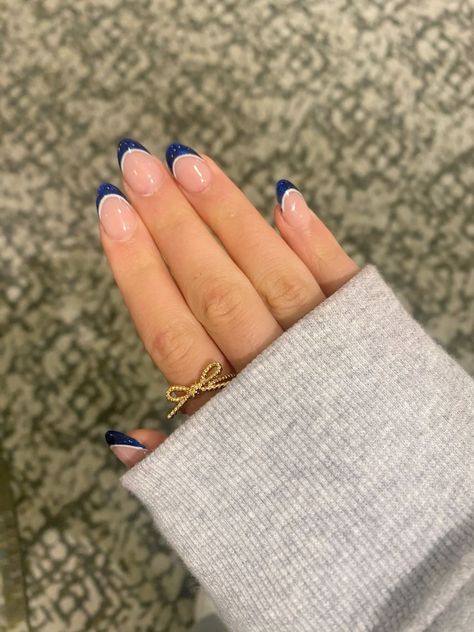 Coffin Navy Nails, Navy Nail Inspo Almond, Navy Nail Tips, French Tips Navy Blue, Navy Nails Christmas, Nails Inspo Navy Blue, Navy Blue French Tip Nails Almond Short, Blue Navy Nails Designs, Navy Blue Nail Inspo Acrylic