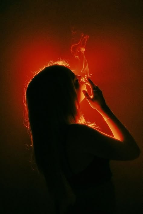 Red Lighting Photoshoot, Lowlight Photoshoot, Dystopian Photography, Red Light Photography, Spot Light Photoshoot, Red Photoshoot, Moody Photos, Photoshoot Lighting, Fire Photos