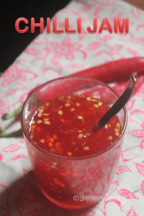 Chilli Jelly Recipe, Chilli Jam Recipe, Chilli Chutney Recipes, Chili Jam, Chia Jam Recipe, Pepper Jelly Recipes, Homemade Chilli, Chilli Jam, Jam Recipes Homemade