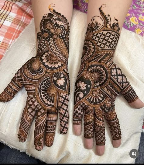 Mehndi Designs 3d, 3d Mehendi Designs, Mehendi Minimal, Mehandi Designs Back, Front Mehendi Designs, 3d Mehendi, 3d Mehndi, New Design Mehndi, Dubai Mehendi Designs