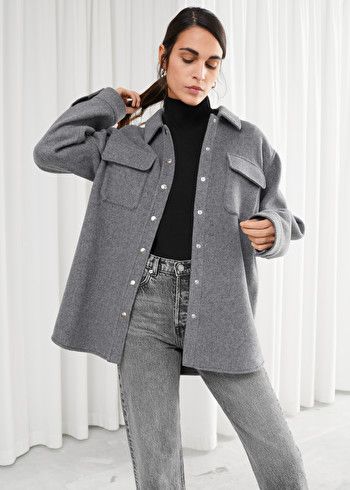 Wool Shirt Outfit, Grey Shacket Outfit, Denim Shirt Outfit Women, Vinter Mode Outfits, Office Styling, Denim Shirt Outfit, Shacket Outfit, Glossy Makeup, Straight Clothes