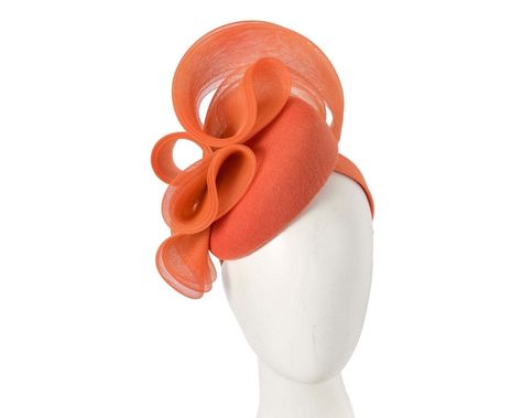 Want to look you best at next race meeting? You can not go past bespoke fascinators by Fillies Collection. Layers of orange crinoline on the woolen pillbox fascinator Made in Australia Bespoke design by Fillies Collection Comfortable headband Fascinators For Weddings, Pillbox Fascinator, Orange Fascinators, Royal Hats, Comfortable Headbands, Melbourne Cup, Weird Things, Love Hat, Fascinator Hats