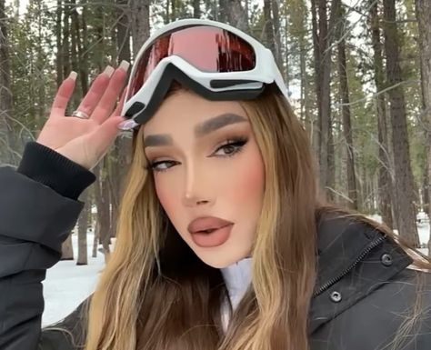 James Charles Wig, James Charles As A Girl, James Charles Aesthetic, James Charles With Wig, Hair Asethic, James Charles Outfits, Female Transformation, Hair Aesthetic, Cakes For Men