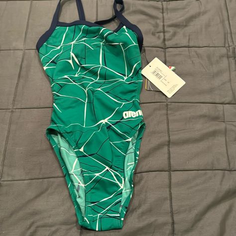 Nwt Arena Swimsuit - Size 24 Swim Team Uniform, Arena Swimwear, Swimming Drills, Swimming Motivation, Swimming Pictures, Arena Swimsuit, Swimming Benefits, Swimsuit Green