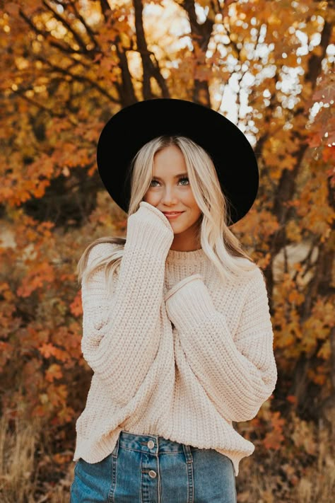 ROOLEE Shoot - Amber Lindhardt Photography | @amberlindhardtphoto | #amberlindhardtphotography Fashion Photography Ideas, Senior Pictures, Photography Ideas, A Photo, Fashion Photography, Amber, Blonde, Photography, Hair