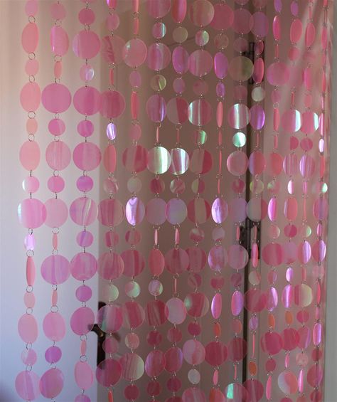 Cuartos Ideas, Sequin Curtains, Glitter Curtains, Bedroom Closet Doors, String Curtains, Beaded Curtain, Plastic Curtains, Pink Curtains, Curtain Wall