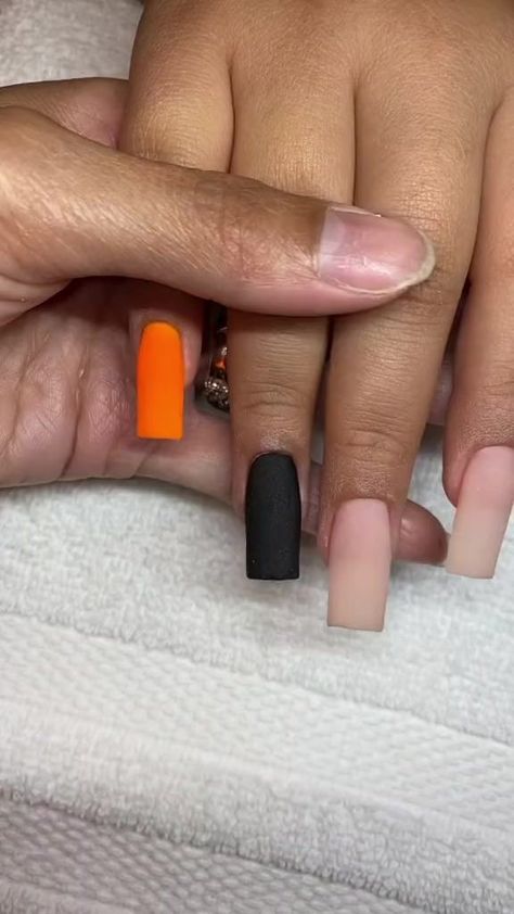 Halloween 🎃 nails art | Nail art ideas | AShamaluevMusic · Halloween Halloween Toe Nails, Halloween Nail Art Tutorial, Brush Nail Art, Nail Cleaning, Halloween Nails Diy, Pen Painting, Funky Nail Art, Art Nail Art, Halloween Acrylic Nails